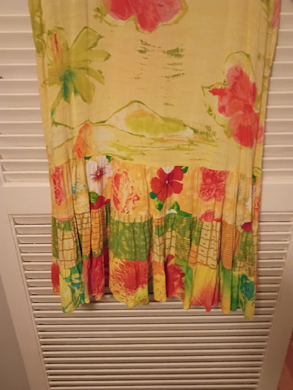 Jams World Yellow Floral V-Neck Short-Sleeve Tunic - Picture 4 of 5
